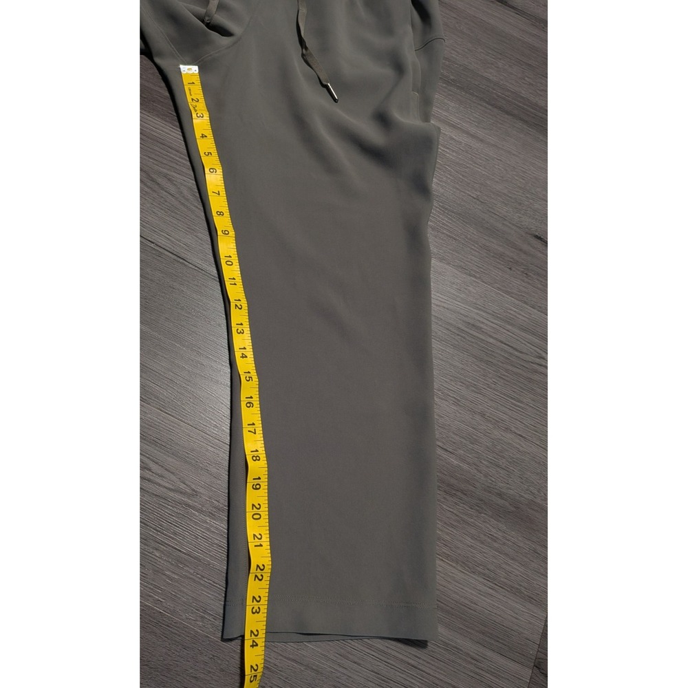 Lululemon Women's Gray Drawstring On The Fly Crop 24" Inseam Pants Size 8 - Picture 3 of 7